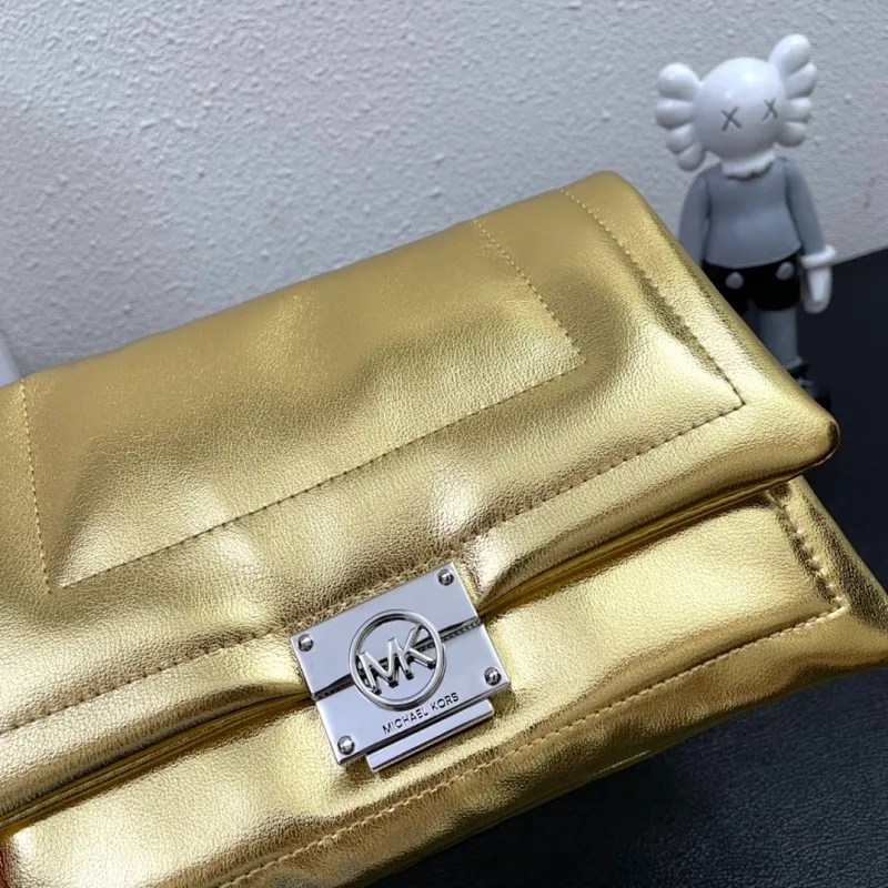 All categories Official website "Brand Women's Bags" Women's Bags 💙 MK replica MK, fine imitation MK bags, MK handbags, 2023 official latest version MK cowhide crossbody bag, bag factory, original material, size: 23-16-8CM